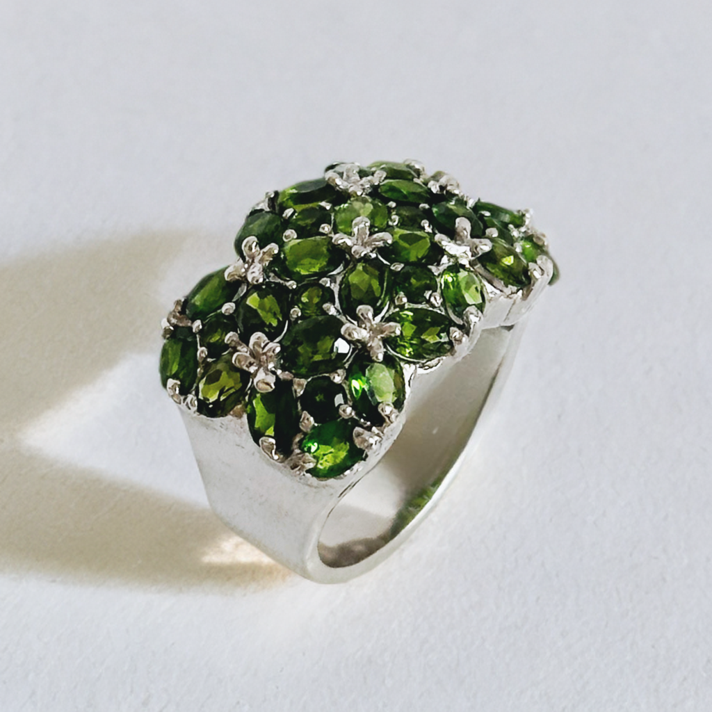 Silver Ring with Chrome Diopsides