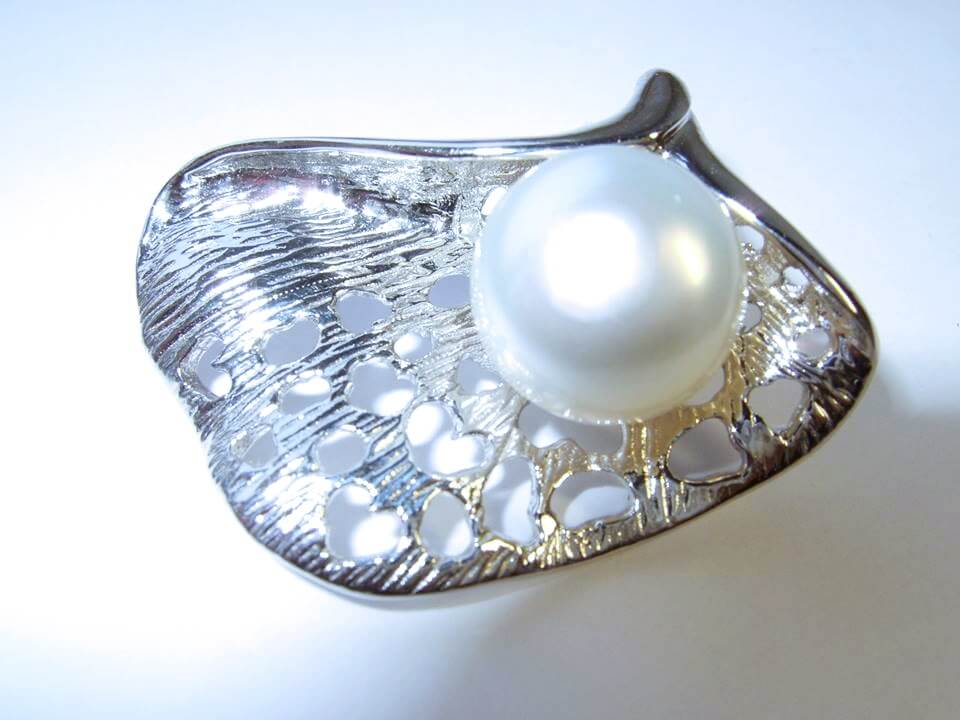 Silver Brooch-Pendant with White Sea Pearl
