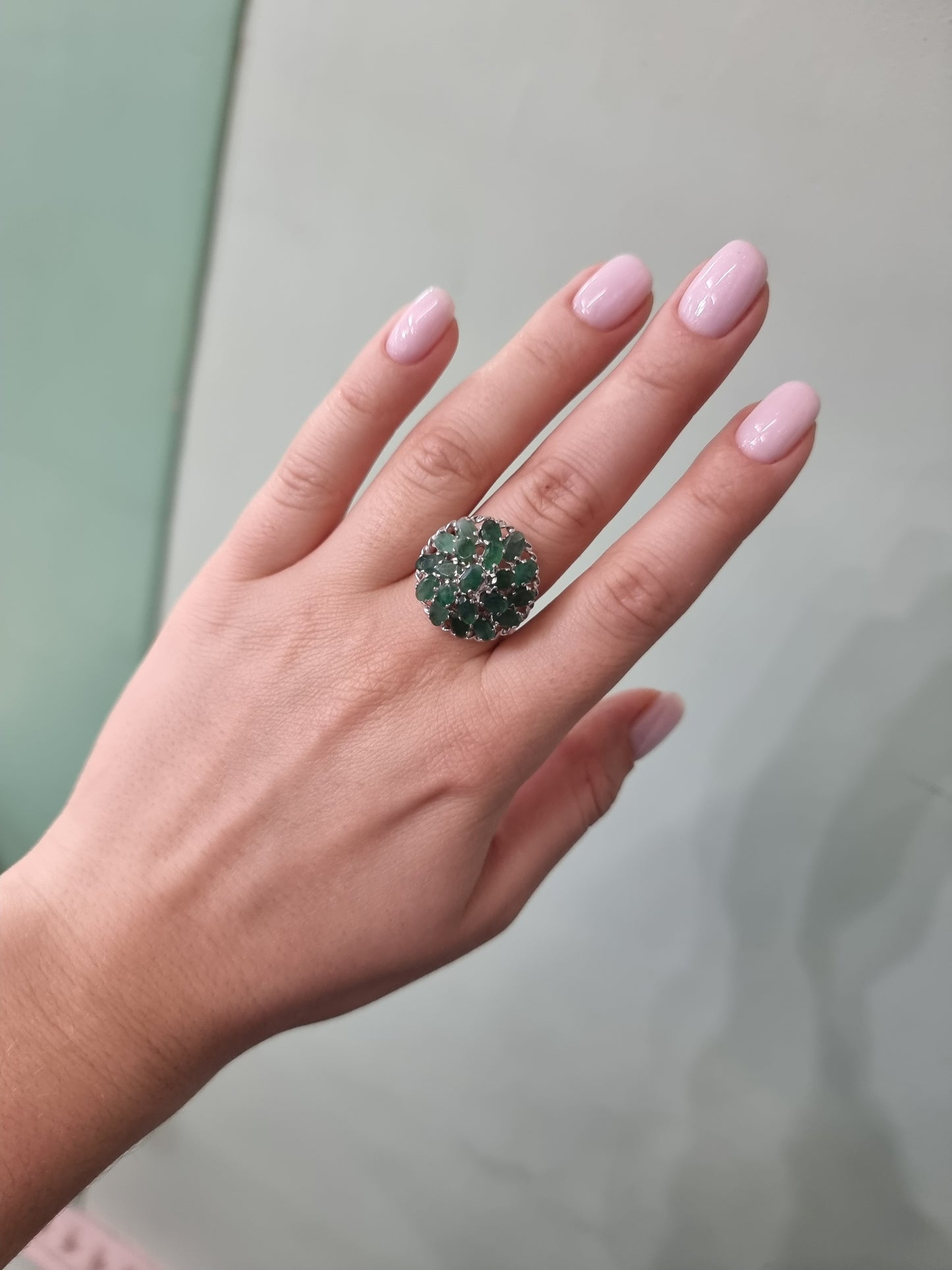 Sudraba gredzens ar smaragdu