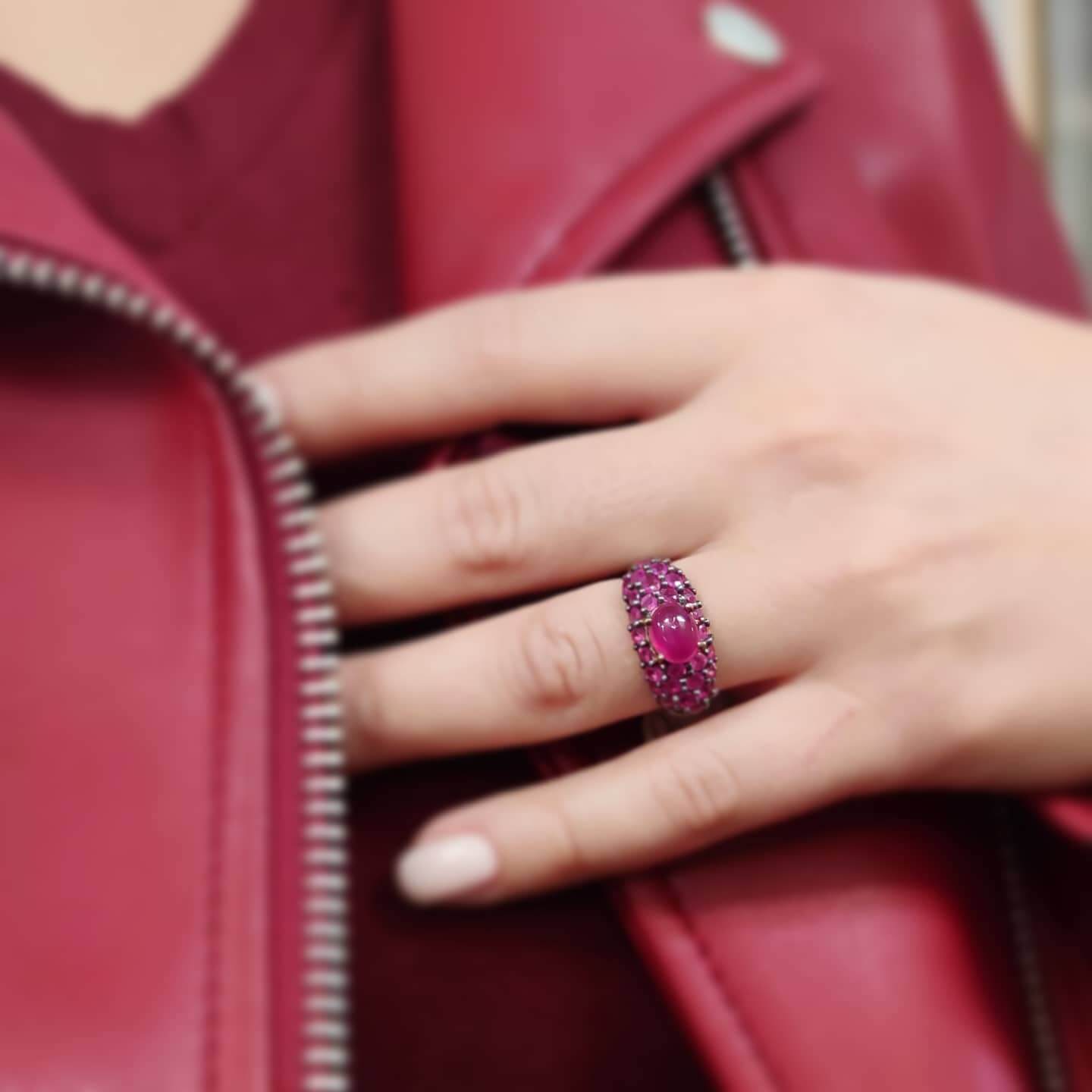 Серебряное кольцо с рубинами