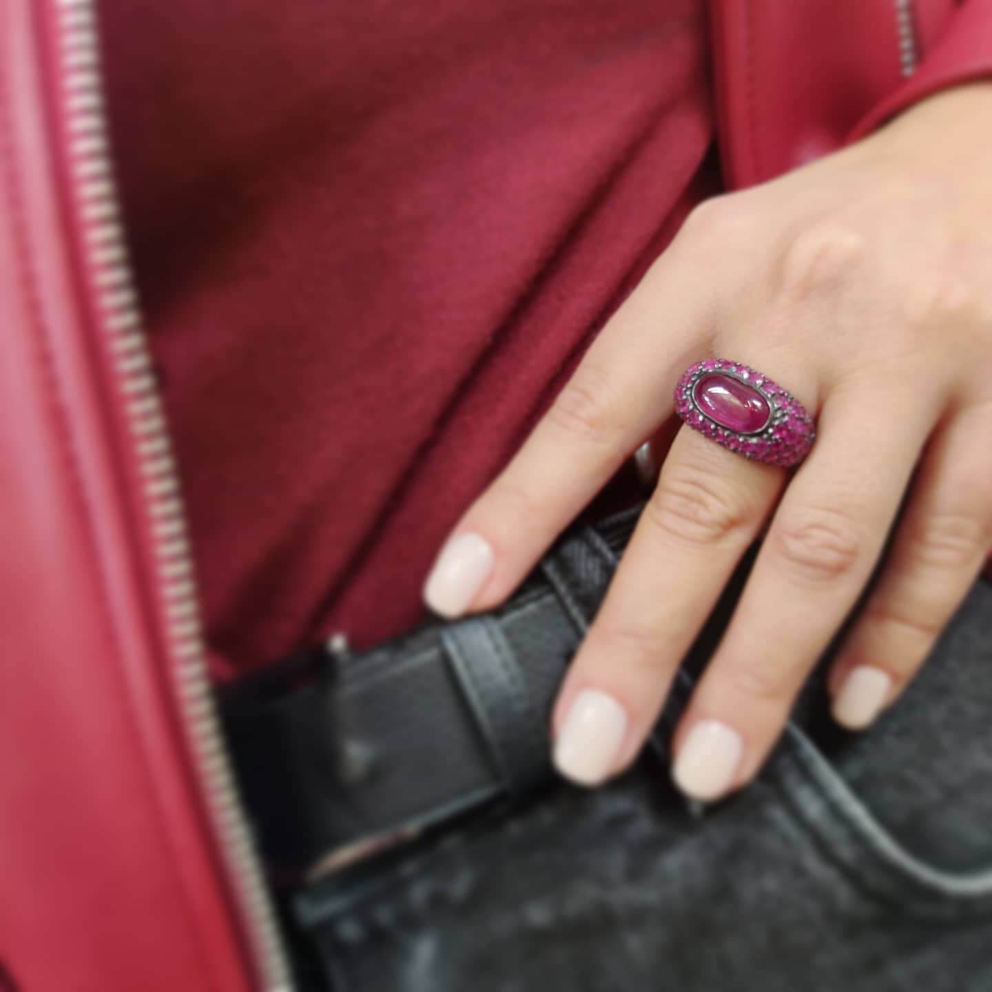 Серебряное кольцо с рубинами