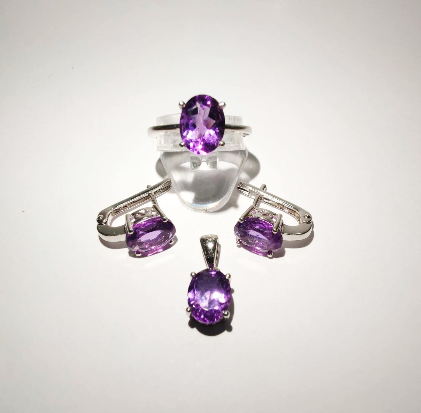 Silver Pendant with Amethyst