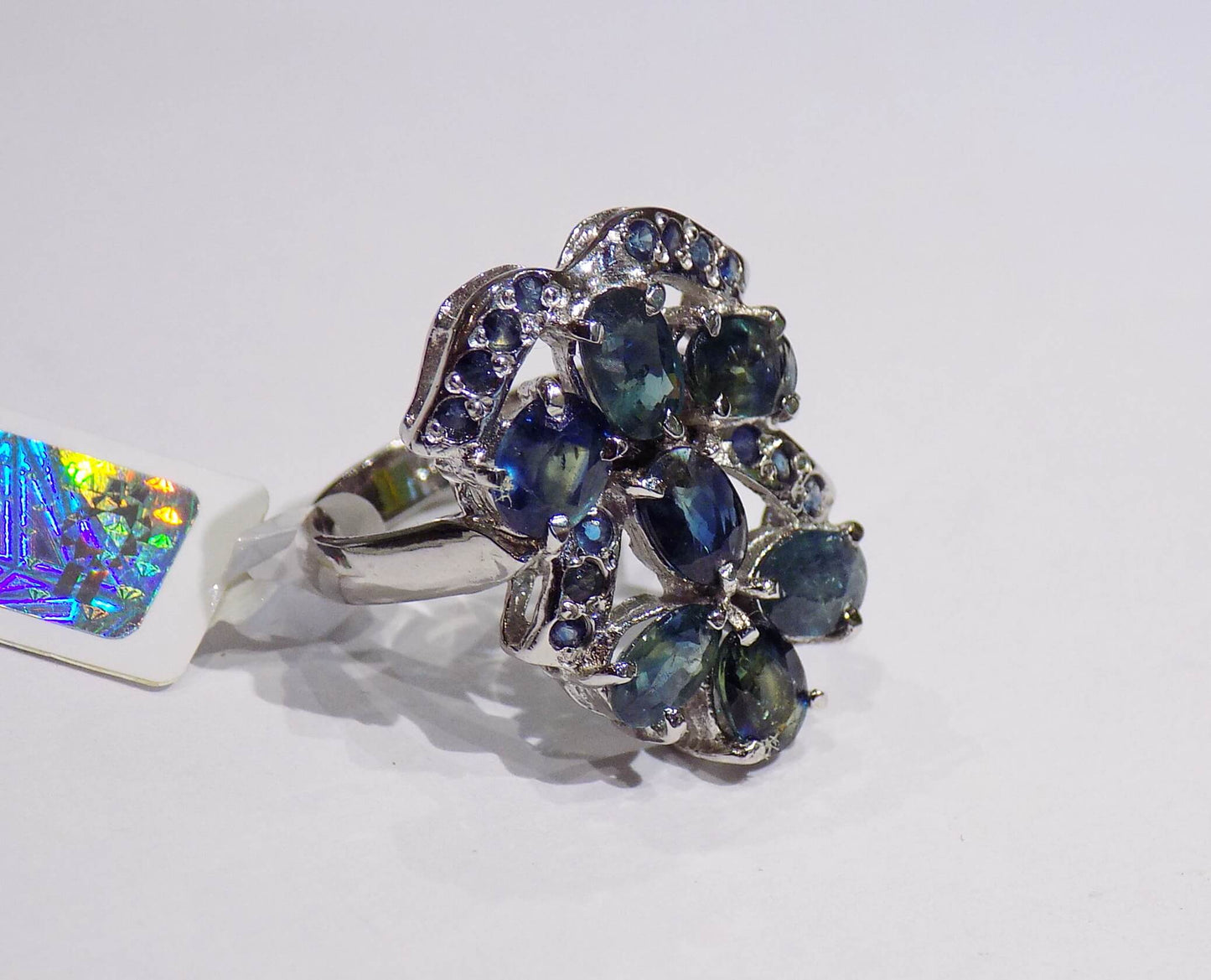 Sudraba gredzens ar ziliem safīriem