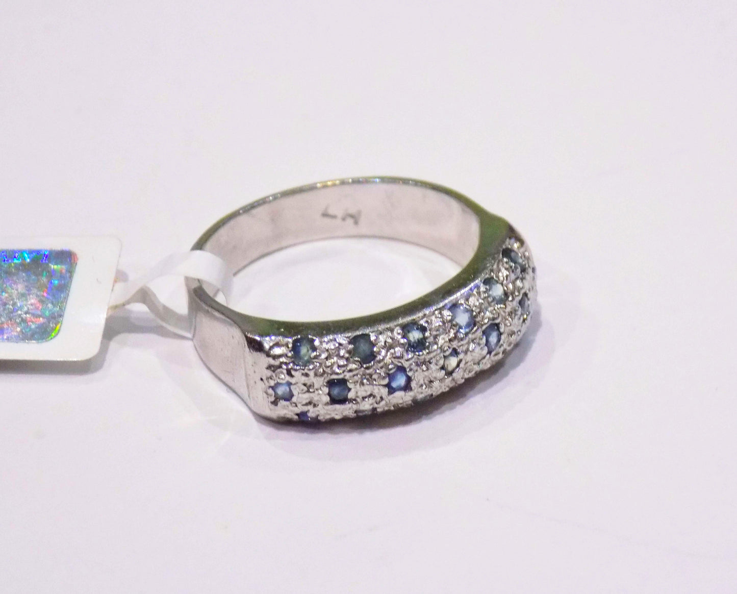 Sudraba gredzens ar ziliem safīriem