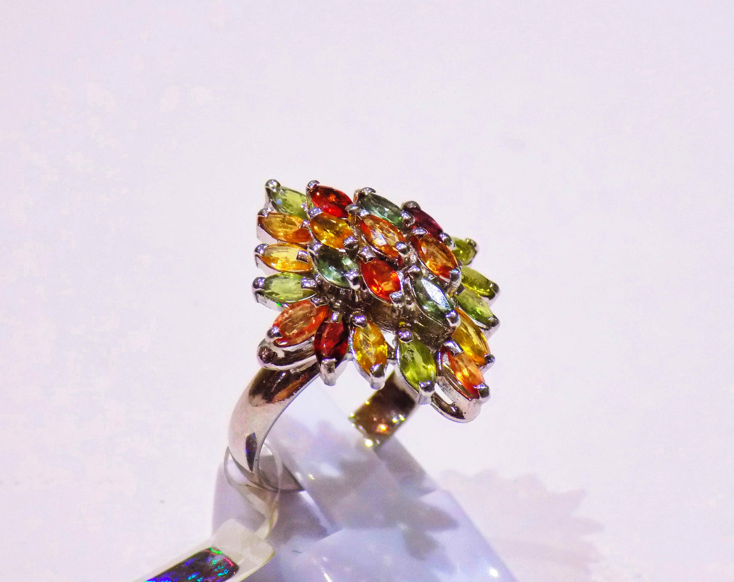 Серебряное кольцо с разноцветными Сапфирами