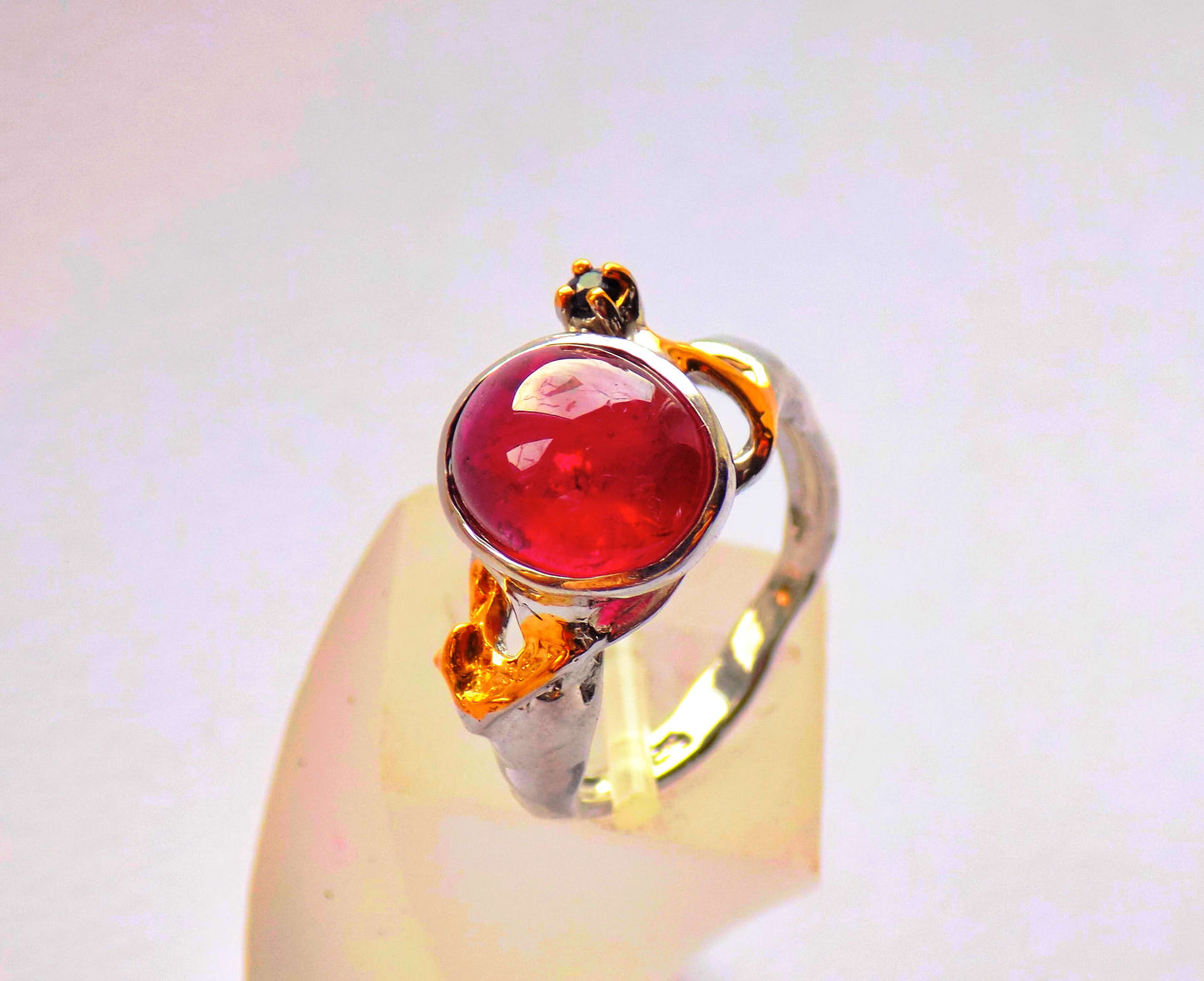 Серебряное кольцо с Рубином и синим Сапфиром