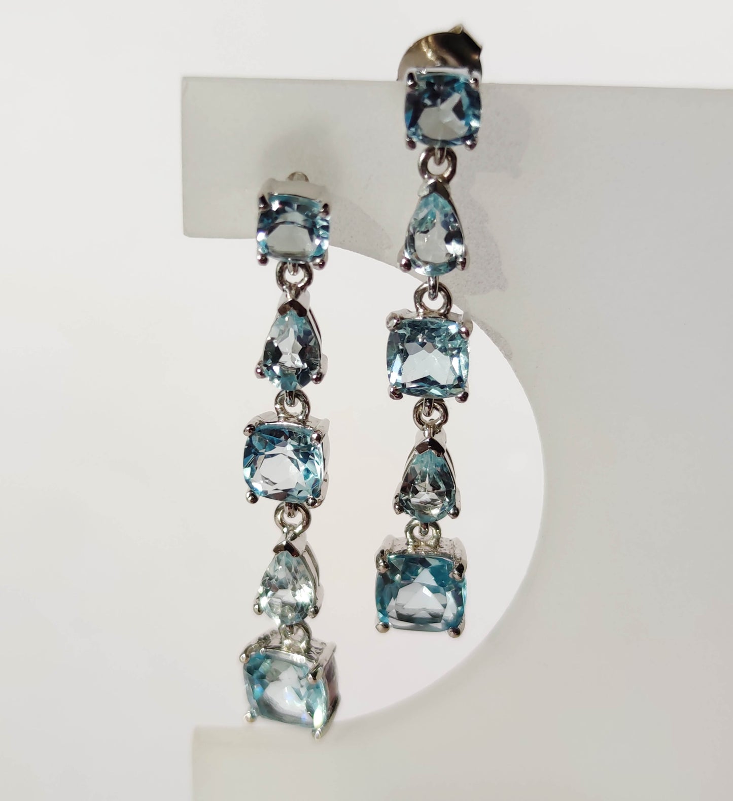 Sudraba auskari ar zilām topāzēm