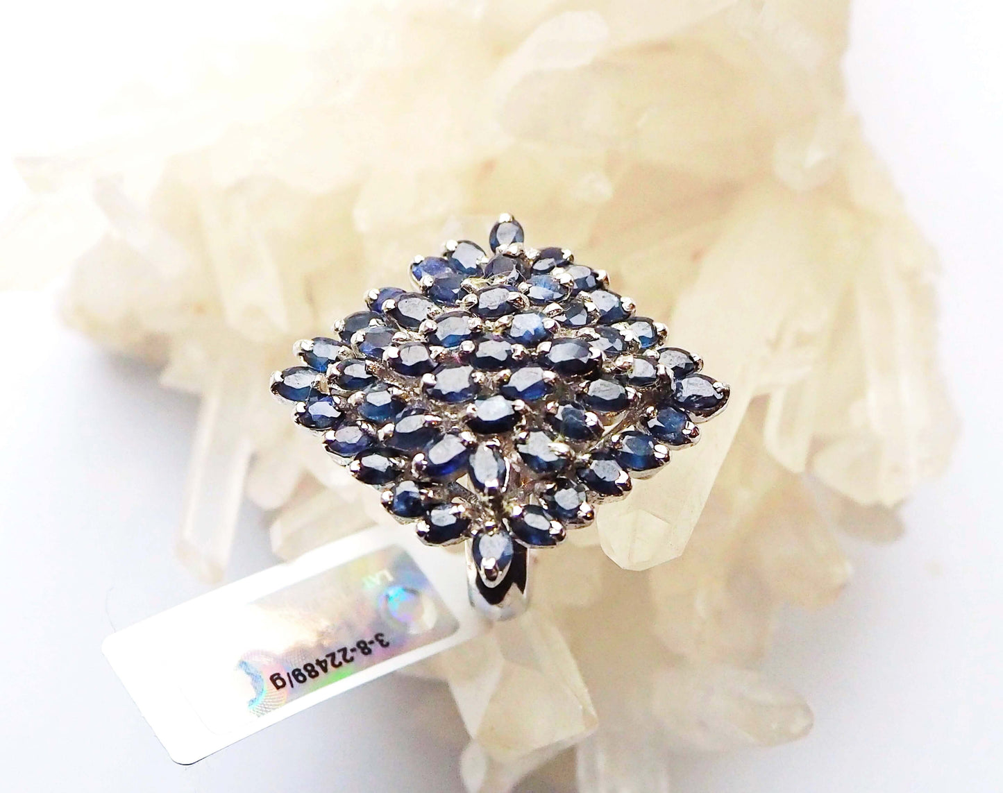 Sudraba gredzens ar ziliem safīriem