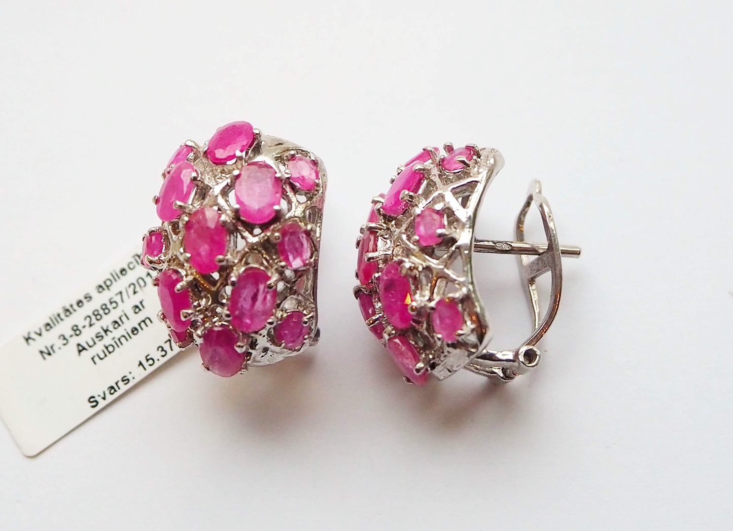 Серебряное кольцо с рубинами