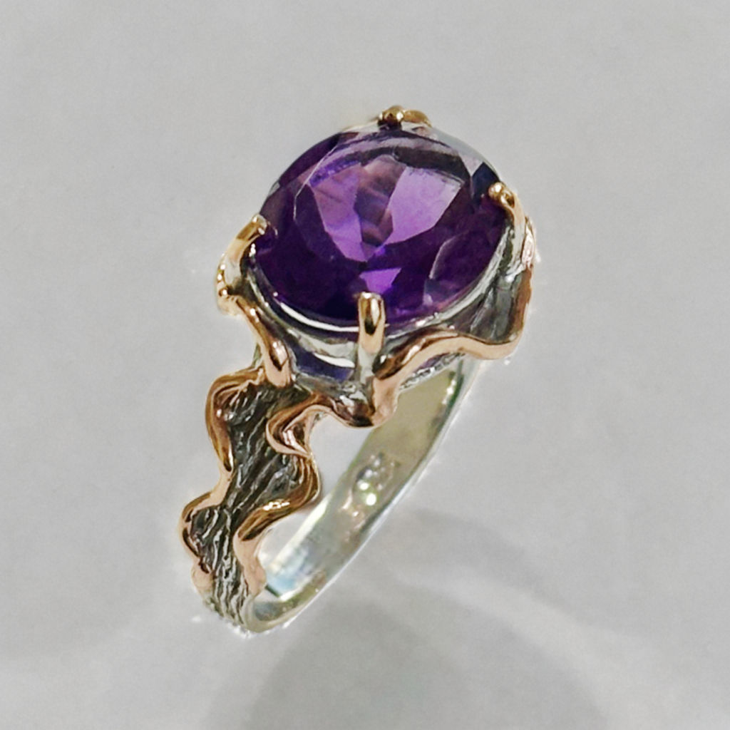 Sterling silver ring with amethyst