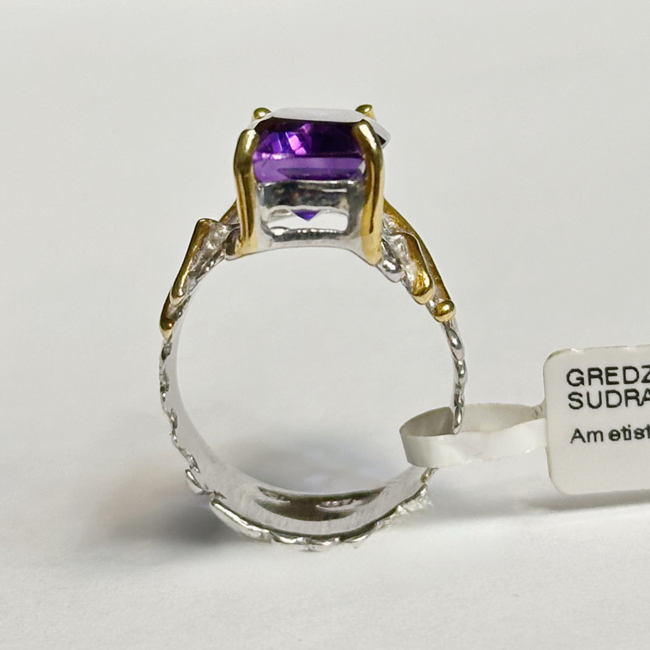 Sterling silver ring with amethyst
