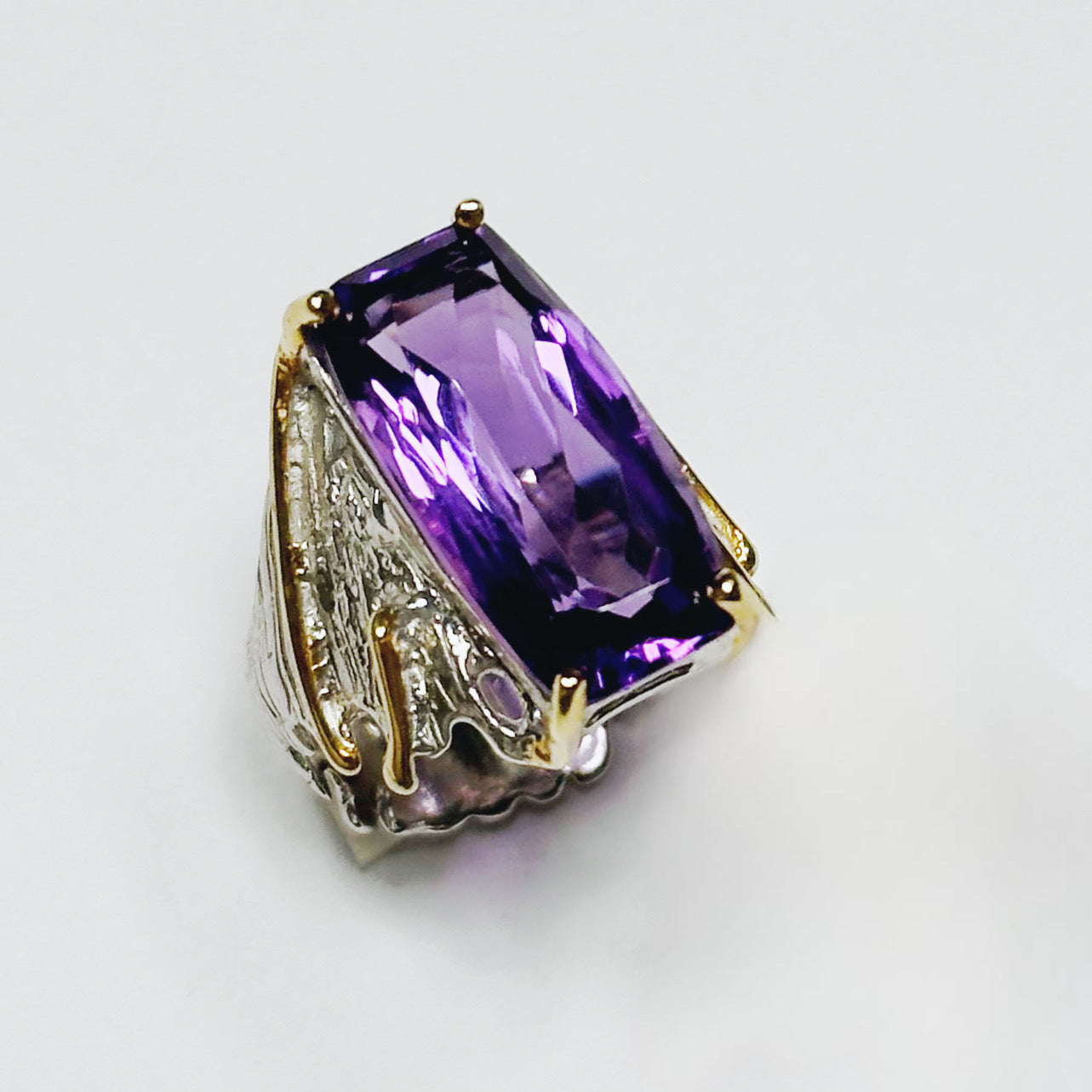 Sterling silver ring with amethyst