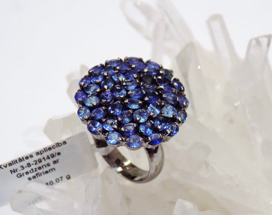 Sudraba gredzens ar ziliem safīriem