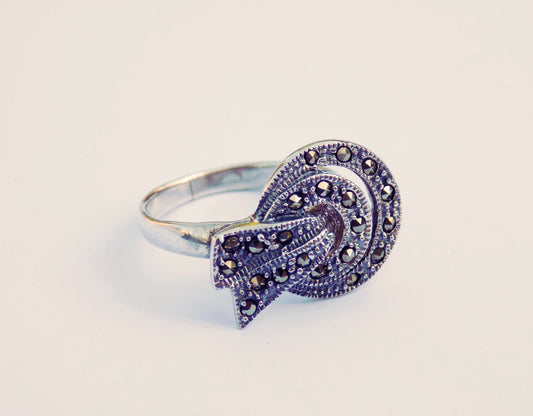 Серебряное кольцо